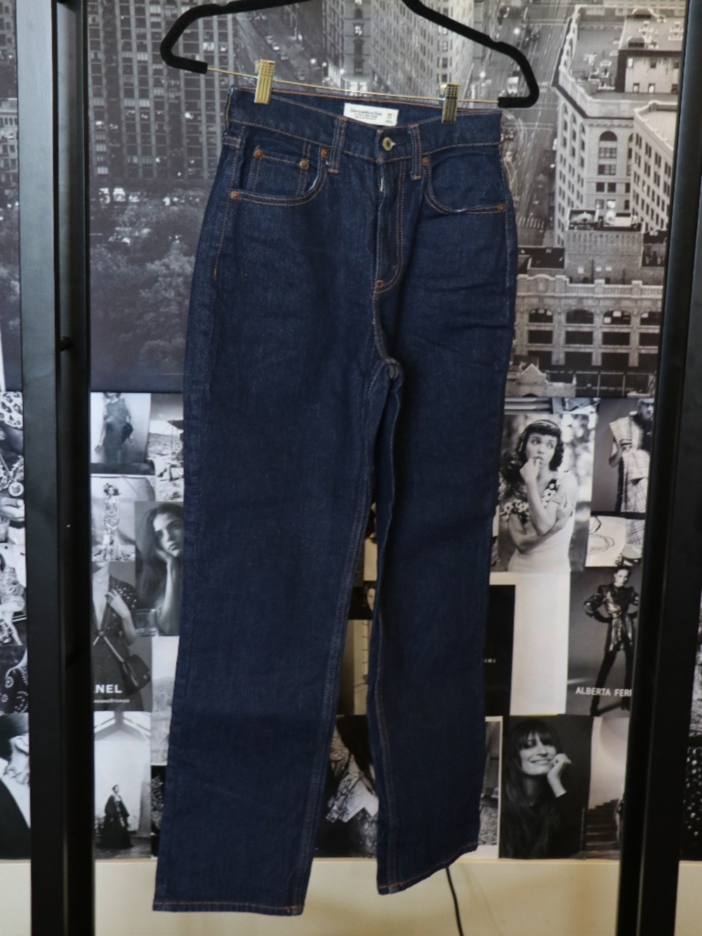 Abrocrombie and Fitch Curvy Jeans - High Waisted 90s Fit
